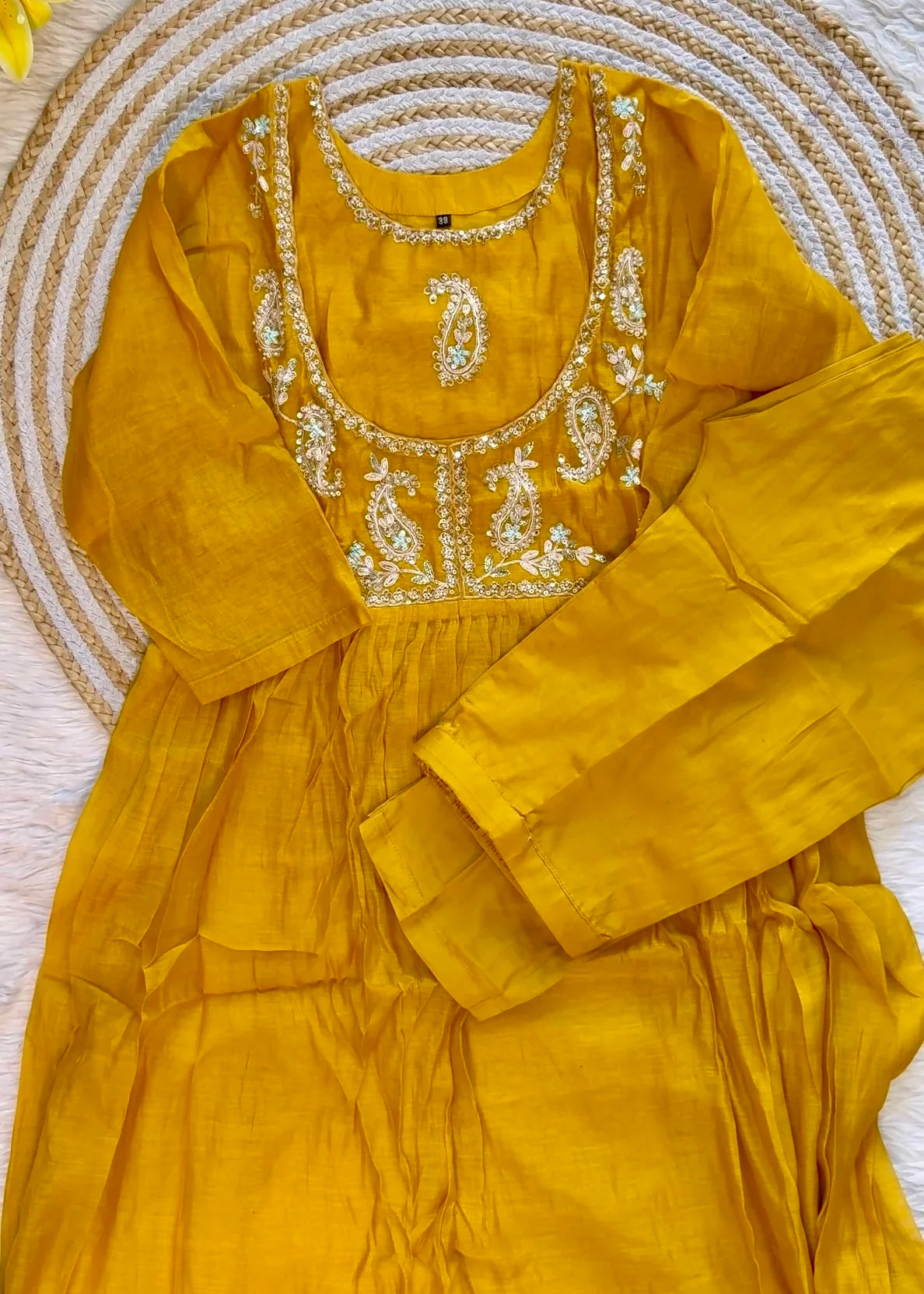 “MAITHALI” Beautiful side cut Mul Chanderi dress