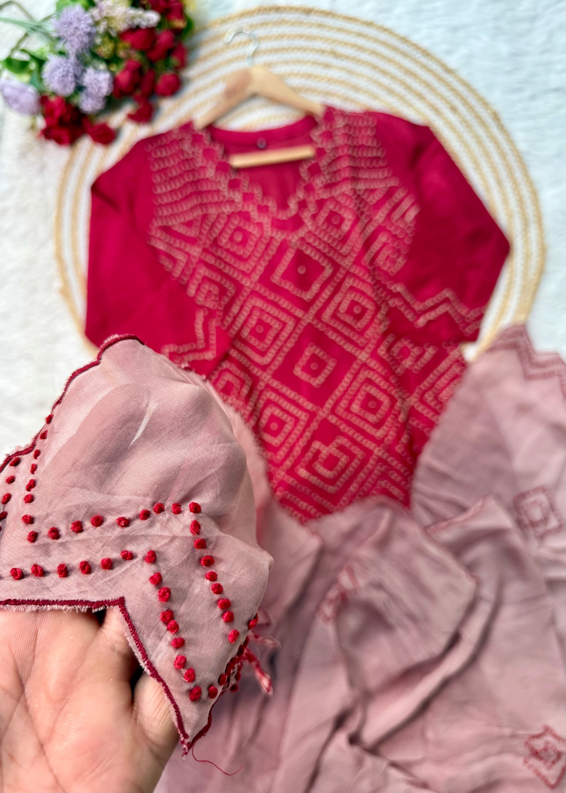 “Knot” Premium range French knot work dola silk kurta set 🛍️