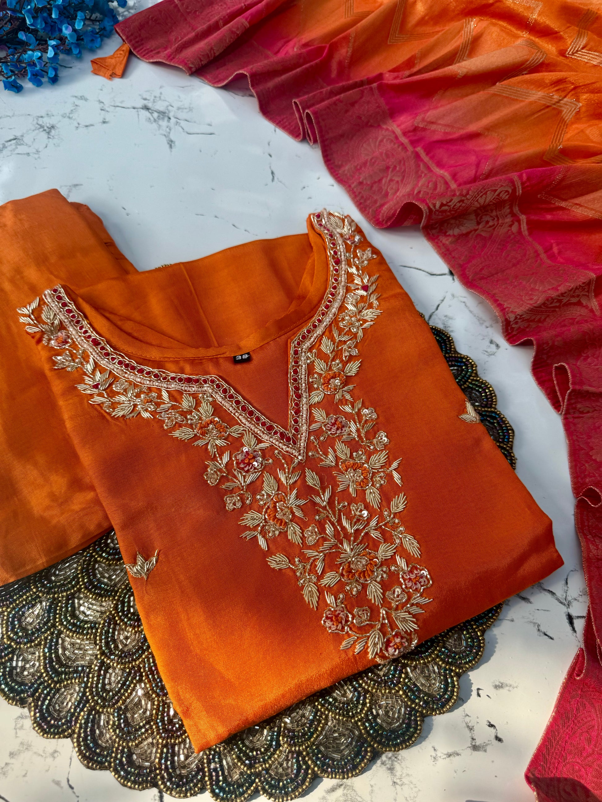 “Qaasid” A very beautiful orange handwork set🛍️