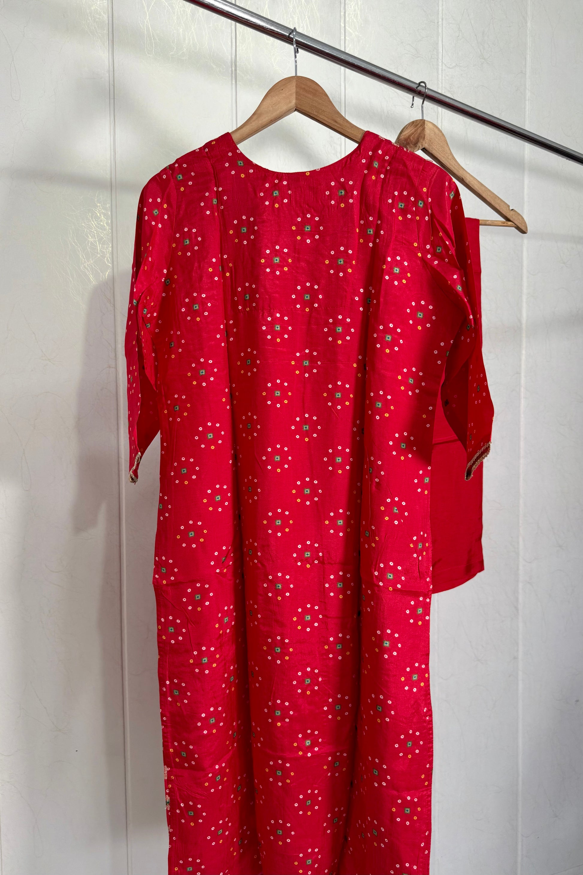 “Mustarab” Beautiful jacquard silk kurti pant with dupatta set 🛍️