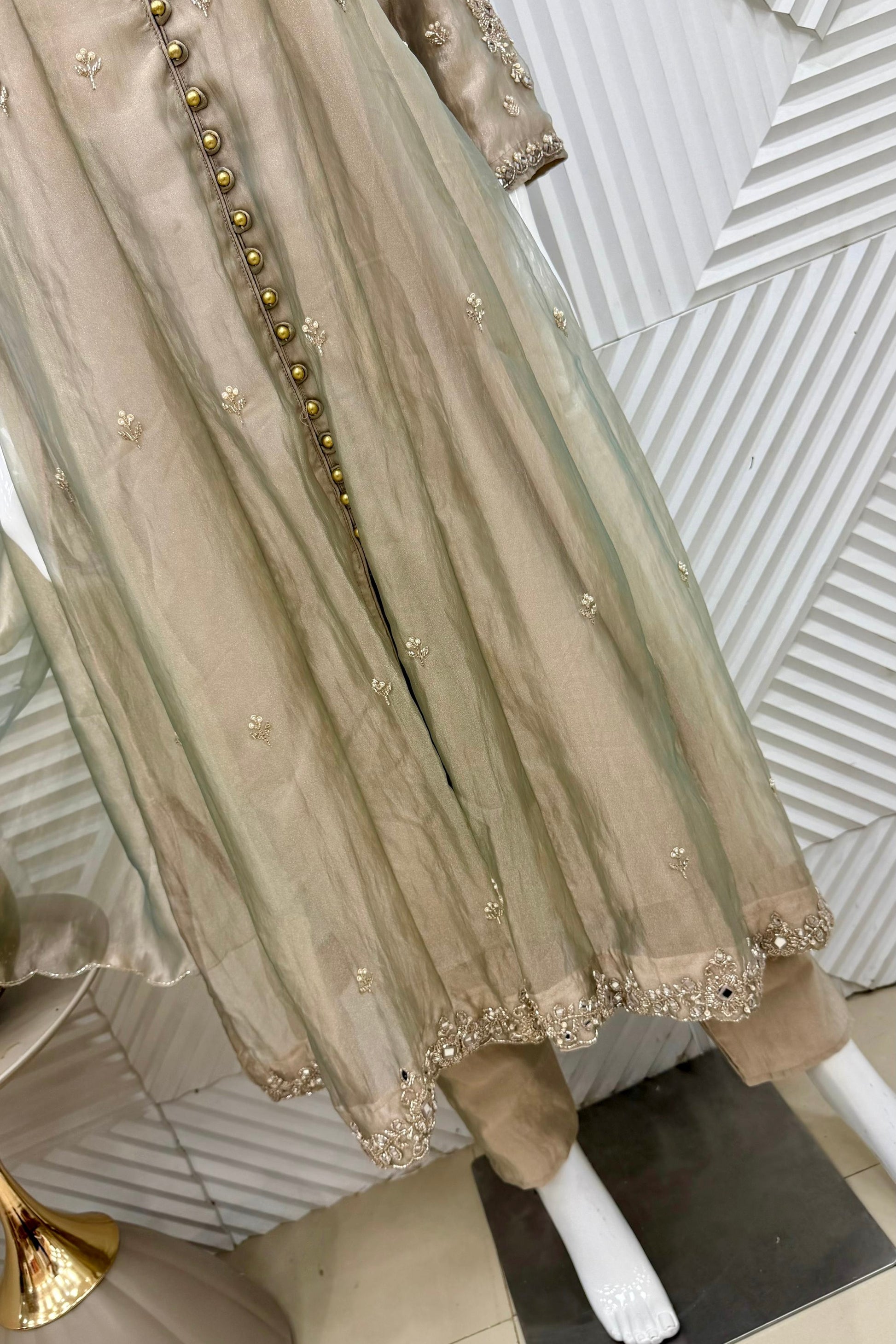 ✨Aiyana- Eid Special Crushed Tissue Heavy Handwork Anarkali Suit