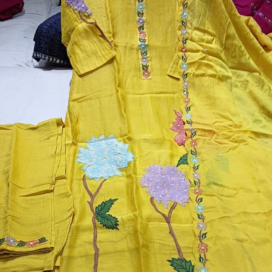 “Gulshan” Gul-E-Noor Banarsi Mul Chanderi A-Line Kurta Set