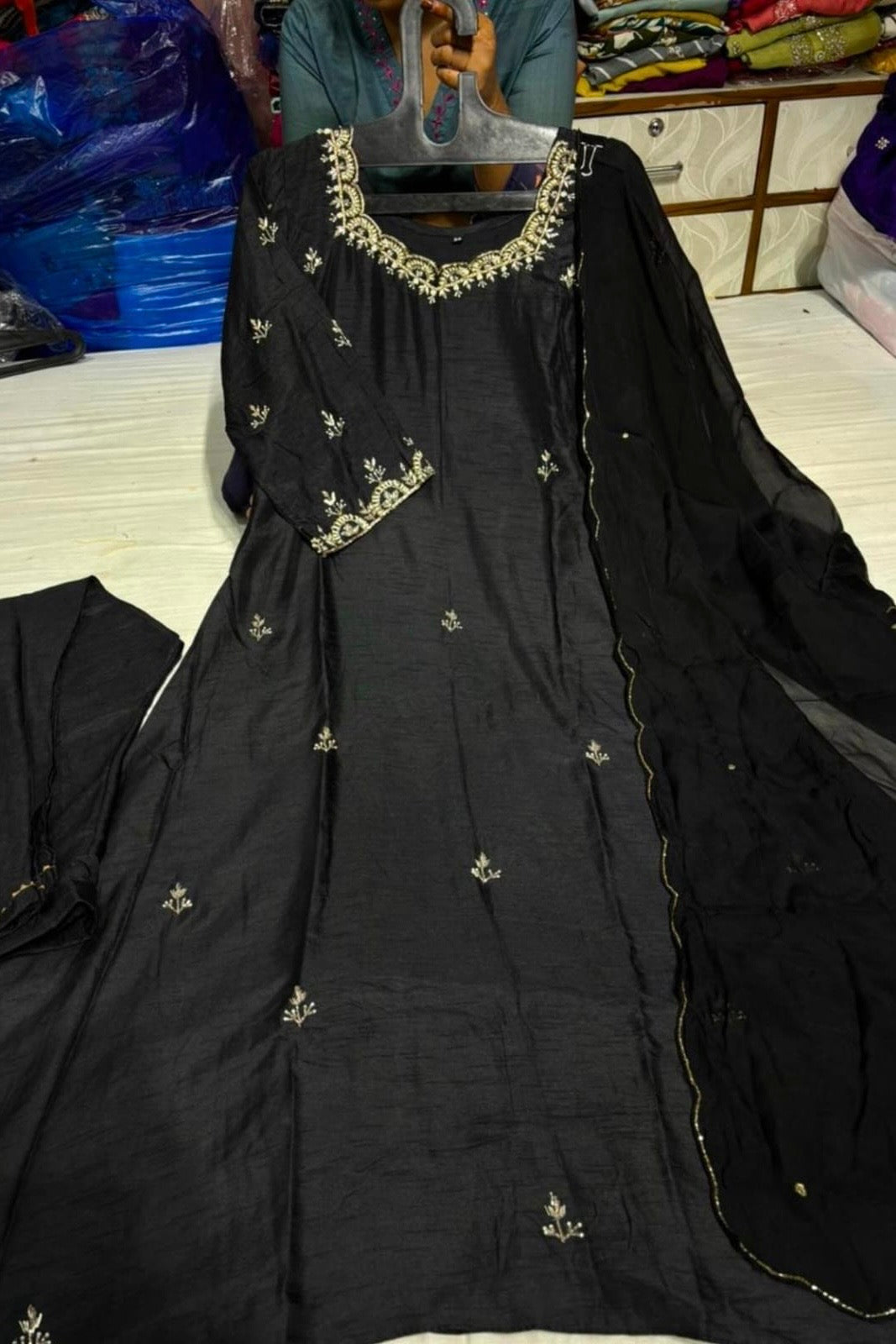 “MAHREEN” Beautiful Tissue silk Handwork Suit Set